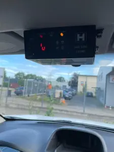 Fahrzeugumbau Renault Kangoo E-Tech Kühlfahrzeug Seitenansicht Bedienung