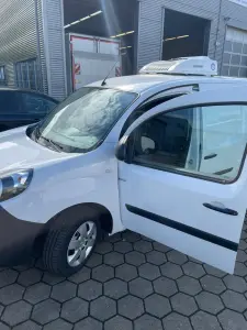 Fahrzeugumbau Renault Kangoo E-Tech Kühlfahrzeug Seitenansicht