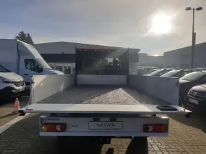 Fahrzeugumbau Renault Master Pritsche Ladefläche