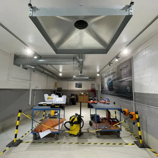 Batteriereparatur - Hochsicherheitsbereich