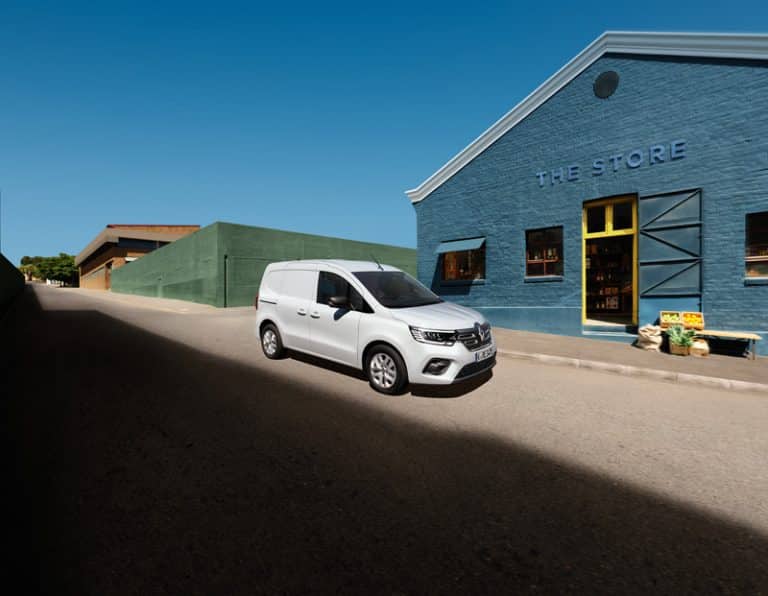 Kangoo Rapid E-Tech auf Strasse